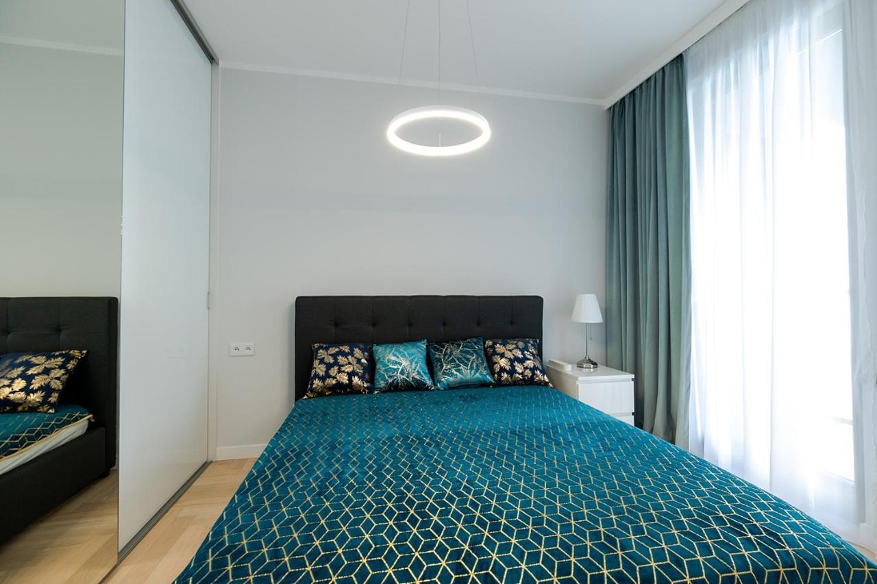 Wola Luxe Apartment Varsovia Exterior foto